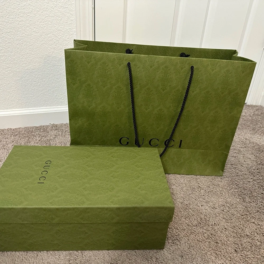 Gucci Men's Ace Sneakers - Picture 7 of 8